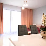 1 Bedroom Lovely In *