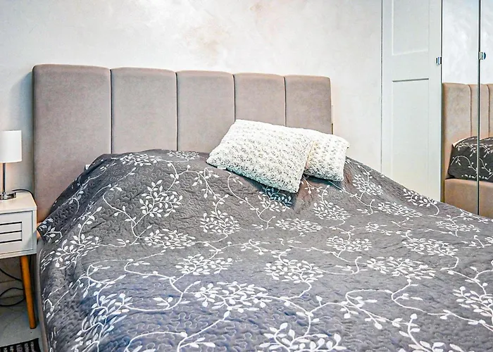 1 Bedroom Lovely In 아파트 *